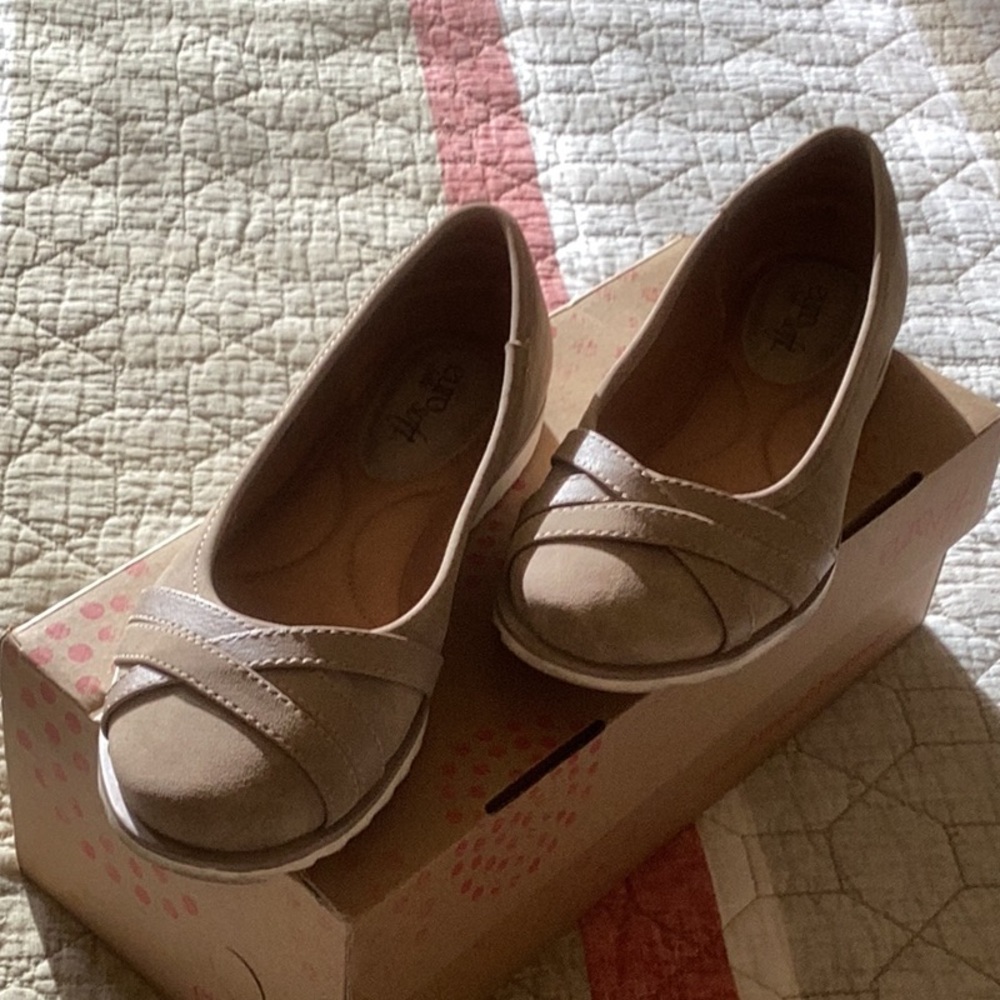 Tan Leather Flats for Effortless Style